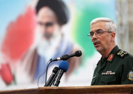 دریادلان نیروی دریایی ارتش موجب سربلندی ایران شدند