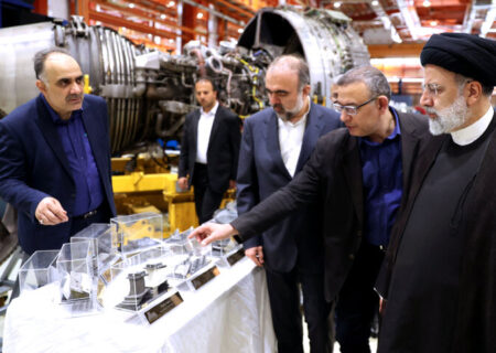 آزمایش موفق موتور کاملاً ایرانی هواپیما با حضور آیت‌الله رئیسی