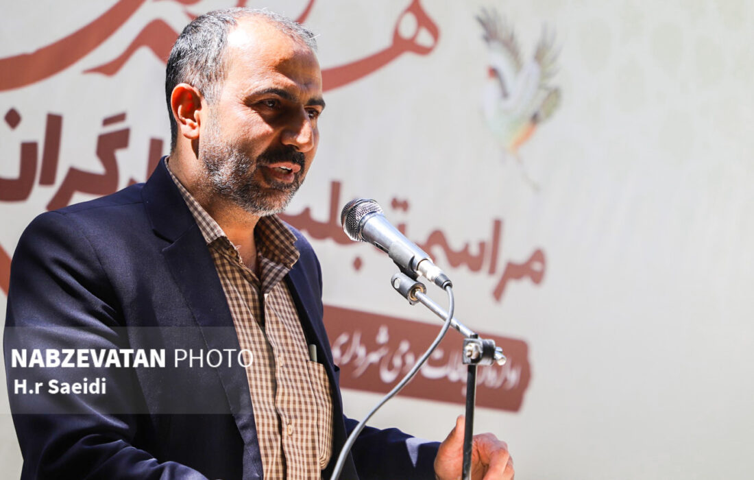 کارگران شهرداری نویدبخش طراوت، نظافت و سرزندگی هستند