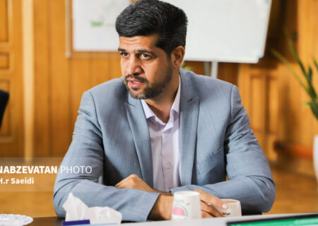 نام چهره‌های برجسته به خوبی سابقه درخشان زرین شهر را در حوزه علم، فرهنگ و هنر به نمایش گذاشته است