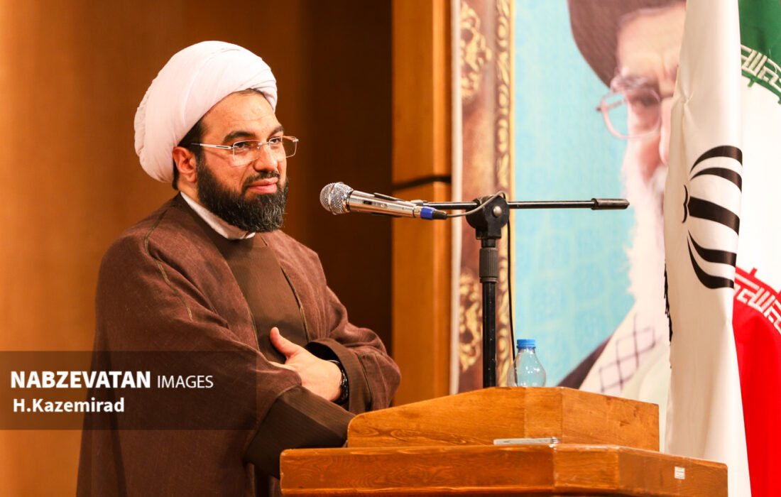 آشنایی جوانان با توطئه دشمنان از گامهای موثر جهاد تبیین است