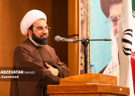 آشنایی جوانان با توطئه دشمنان  از گام‌های موثر جهاد تبیین است