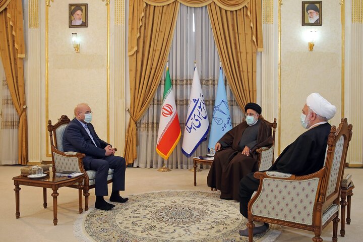 سران قوا: قانون ساماندهی اسناد غیر رسمی از ورود حجم زیادی از پروندهها جلوگیری میکند