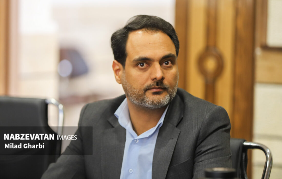 اتمام اصلاح هندسی ورودی شهر از سمت زیرگذر غرب و احداث میدان میرزا کوچک خان در فولادشهر