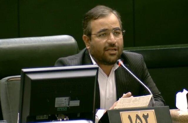 رجایی: اولویت مجلس و دولت اصلاح ساختار نظام اداری کشور است