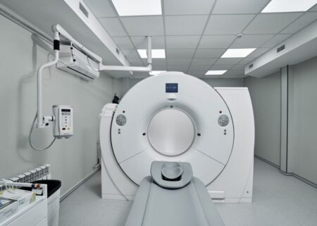 امیدواریم در ماه آینده شاهد تحقق عملیات اجرایی بیمارستان شهدای لنجان باشیم