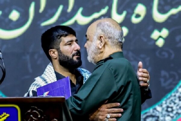 خادم فداکار حرم شاهچراغ(ع) پاسدار شد