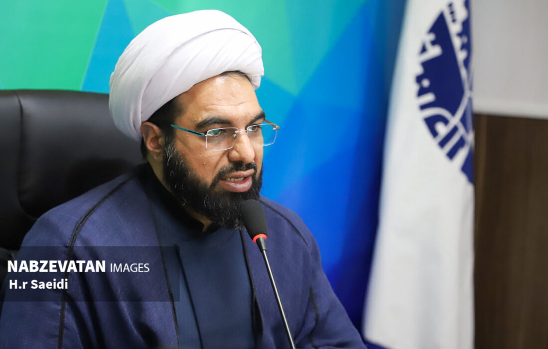 جدا شدن بحرین از خاک ایران کلاه بزرگ انگلیس بر سر شاه و خیانت علیه منافع ملی بود