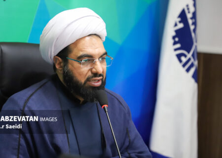 جدا شدن بحرین از خاک ایران کلاه بزرگ انگلیس بر سر شاه و خیانت علیه منافع ملی بود