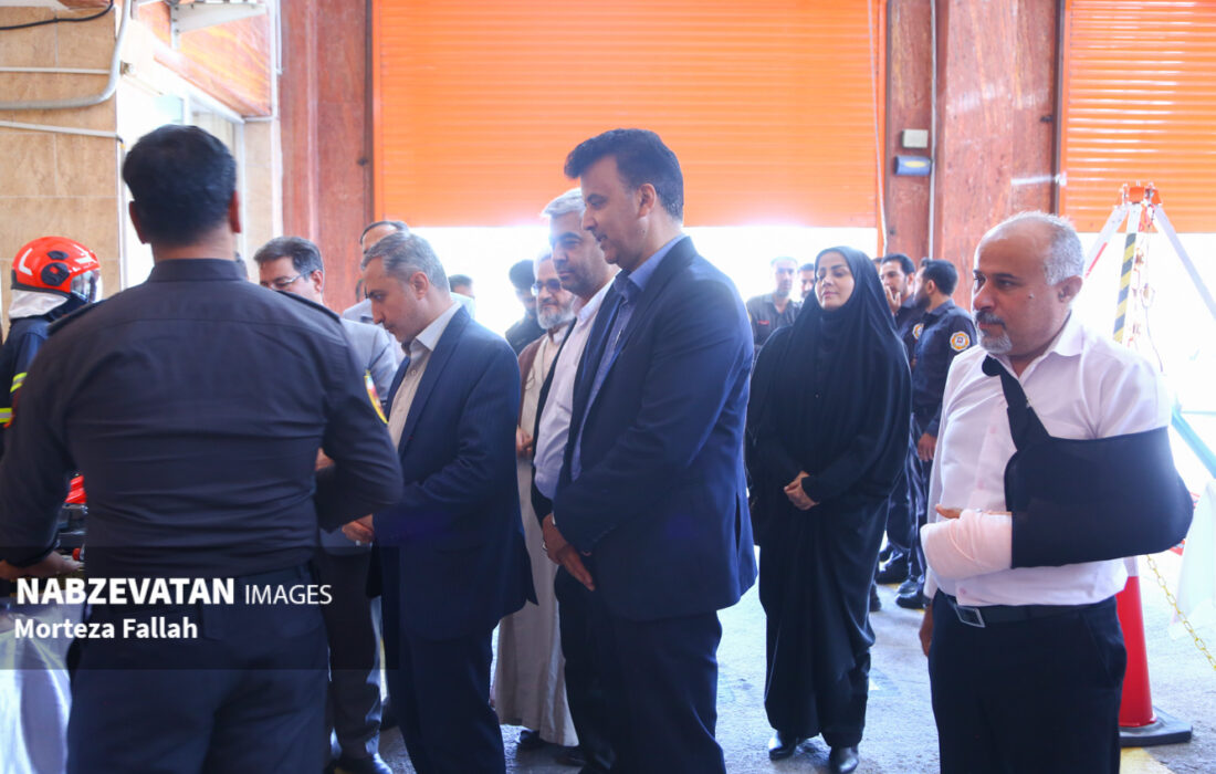 آتش نشانان ایثار بی منت را به جامعه آموختند