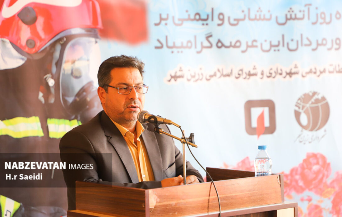 اساس کار آتشنشانان، عشق به زندگی و محبت به مردم است/تقویت آموزشهای عمومی، راهبردی موثر برای کاهش حوادث است