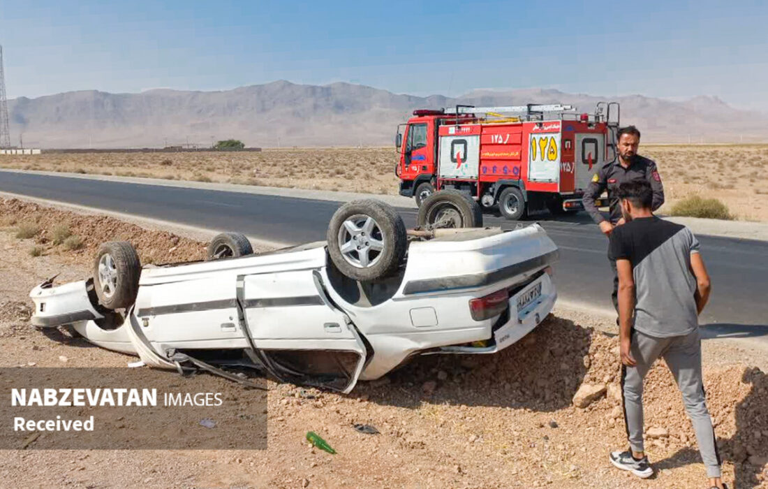 واژگونی پژو در جاده سفید دشت ۲ مصدوم داشت+تصاویر