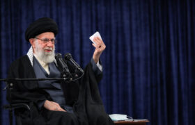 رهبر انقلاب: خطرناک‌تر از ناو، سلاحی است که آن را به قعر دریا می‌فرستد