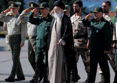 حضور رهبر انقلاب در دانشگاه افسری امام علی(ع)