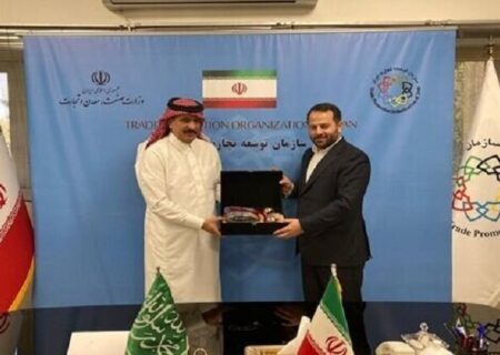 سفیر عربستان: مقدمات حضور تجار ایرانی در عربستان فراهم می‌شود