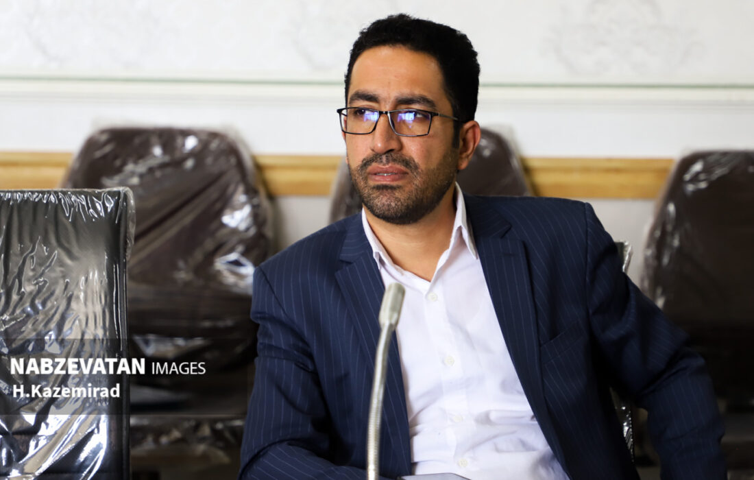 اوقاف لنجان ۵۰ بسته نوشتافزار بین دانشآموزان نیازمند توزیع کرد