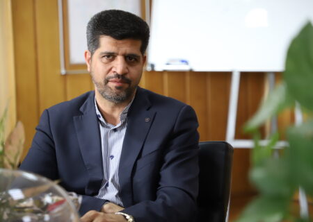 بازسازی و ترمیم تمثال شهدای شهر به مرحله اجرا رسید