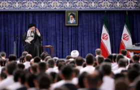 قهرمانان ورزشی بازیهای آسیایی و پارا آسیایی با رهبر انقلاب دیدار کردند