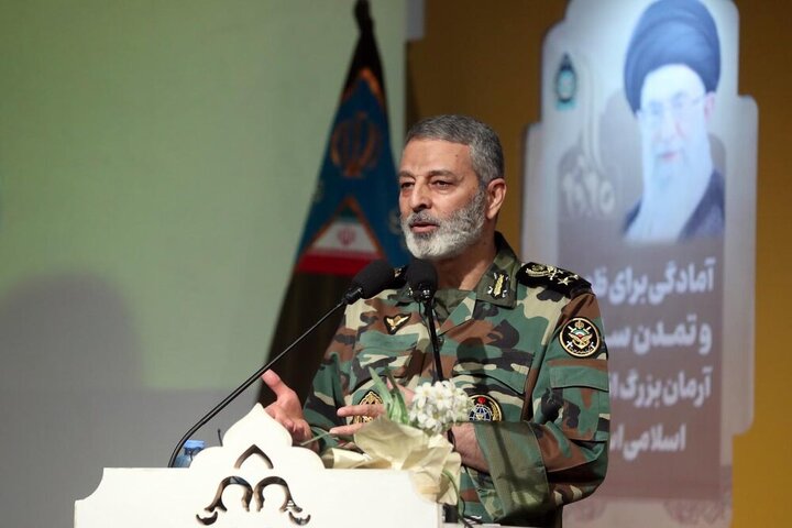 سرلشکر موسوی: آمادگی ارتش در هر زمان و شرایطی باید حفظ شود