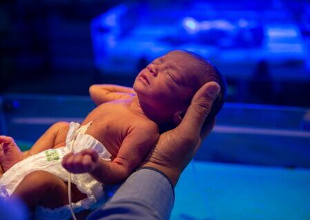 نجات مادر باردار با اقدام به‌موقع گشت پلیس راهور اصفهان