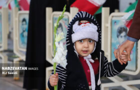 غبارروبی گلزار شهدای زرین شهر در گرامیداشت هفته بسیج