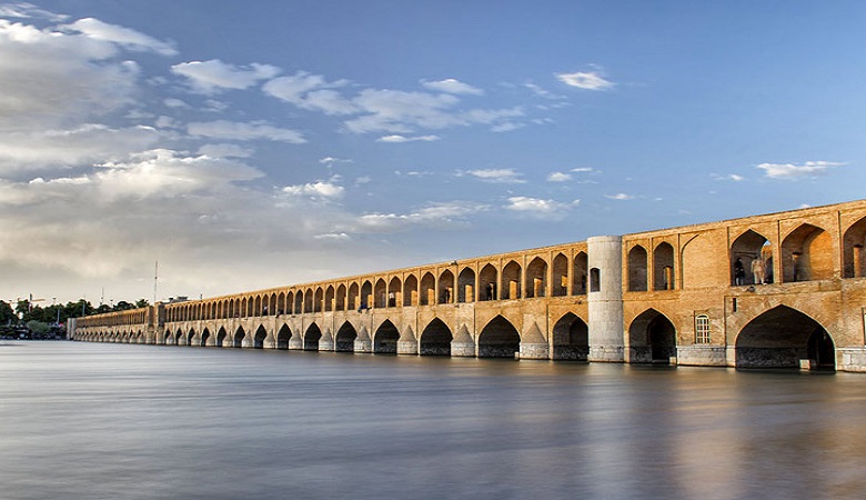 رهاسازی آب زاینده‌رود مایه اطمینان خاطر کشاورزان شد