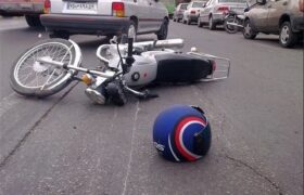 تصادف موتورسیکلت با کامیونت در خیابان قائیمه ۲ مصدوم و فوتی برجا گذاشت