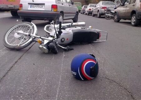 تصادف موتورسیکلت با کامیونت در خیابان قائیمه ۲ مصدوم و فوتی برجا گذاشت