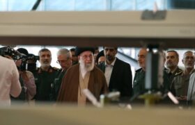 بازدید رهبر انقلاب از نمایشگاه دستاوردهای نیروی هوافضای سپاه پاسداران