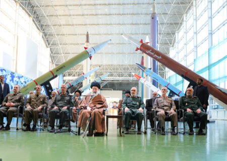 رهبر انقلاب: شریان حیاتی رژیم صهیونیستی باید قطع شود