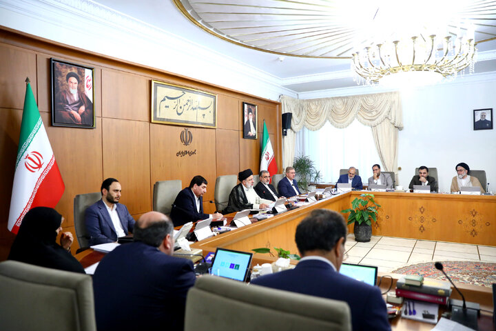 آیت الله رئیسی: رعایت اصل ۷۵ قانون اساسی یک ضرورت قطعی برای همه دستگاه‌ها و نهادهاست