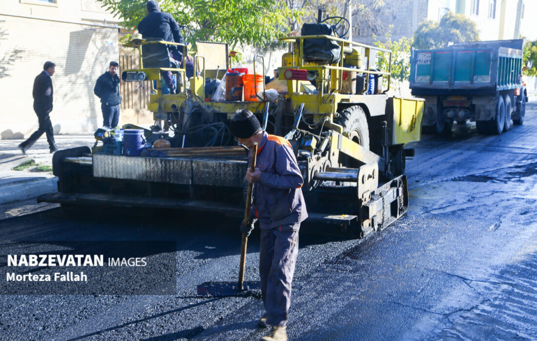 زخم‌های آسفالت معابر شهر ورنامخواست ترمیم شد/آسفالت‌ریزی در بیش از ۳۸ هزار متر مربع از معابر شهر