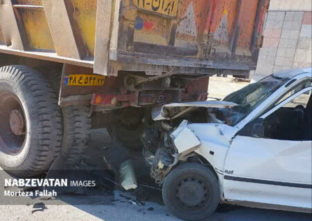در پی تصادف پراید با کامیون در ورنامخواست ۵ پسر نوجوان مصدوم شدند+تصاویر