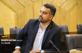 خطه طلایی ایران، زخم‌خوردهٔ صنایع آلاینده همچون ذوب آهن است