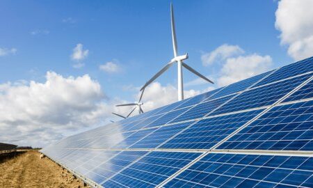 معاون اقتصادی استاندار اصفهان: استقبال سرمایه‌گذاران اصفهان در مشارکت تولید انرژی خورشیدی