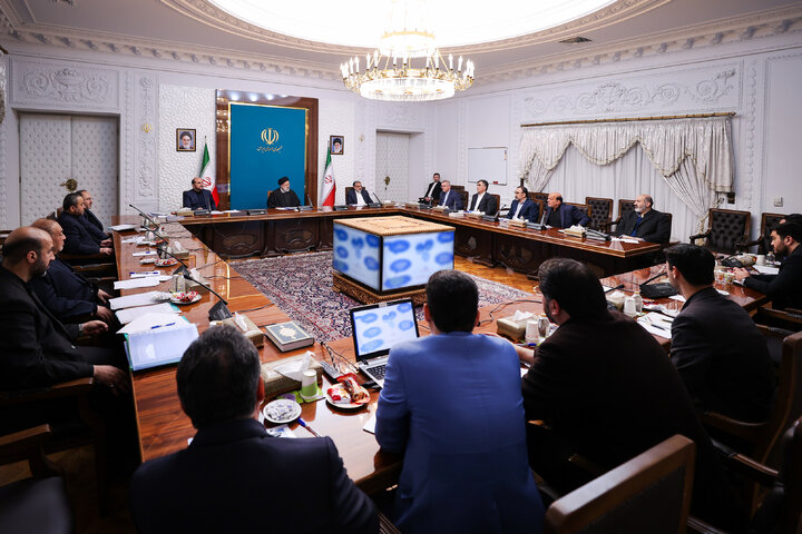 تاکید رئیس جمهور بر تسریع در اجرای قطار سریع السیر تهران-مشهد