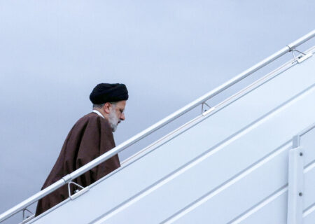 آیت‌الله رئیسی تهران را به مقصد اسلام‌آباد ترک کرد