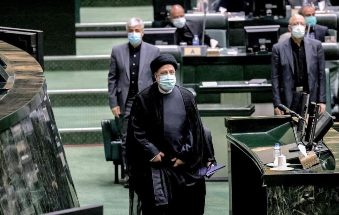 رئیس جمهور وارد مجلس شد