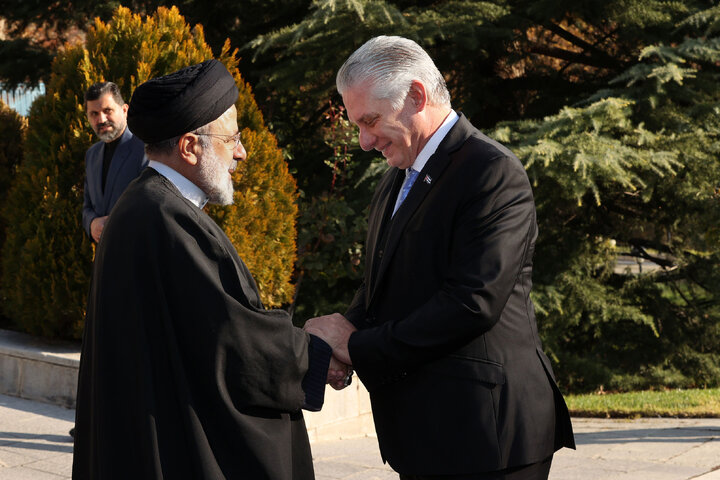 استقبال رسمی آیت الله رئیسی از رئیس جمهور کوبا