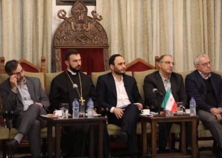 بهادری جهرمی عملکرد دولت را برای هموطنان ارمنی تشریح کرد