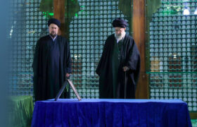 حضور رهبر انقلاب در مرقد مطهر امام راحل و گلزار شهدای بهشت زهرا