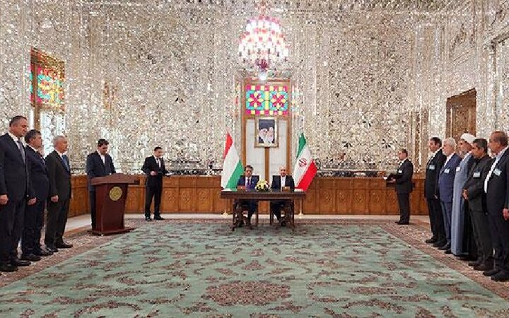تفاهم‌نامه همکاری‌های پارلمانی میان مجلس ایران و تاجیکستان منعقد شد