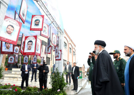 رئیس جمهور از بخش‌های مختلف دانشگاه جامع امام حسین (ع) بازدید کرد