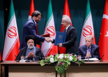 امضای ۱۰ سند همکاری اقتصادی با ترکیه