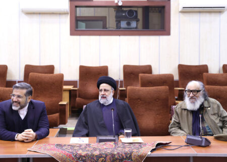 آیت‌الله رئیسی: هزینه در سینما سرمایه‌گذاری برای کشور است