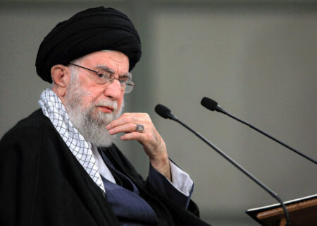 رهبر انقلاب: شهیدان رازینی و مقیسه مستوجب پاداش الهی و شهادت در راه خدا شدند