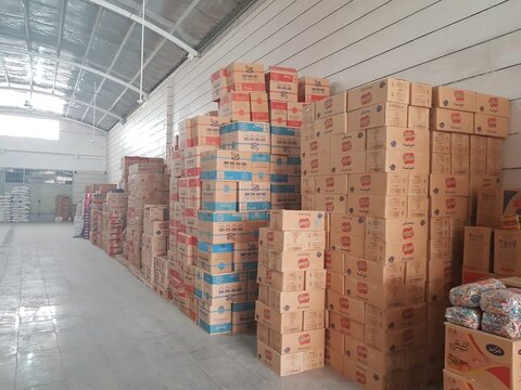 کشف انبار احتکار ۲۰۰ میلیاردی ظروف چینی در اصفهان