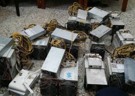 ۵ دستگاه ماینر قاچاق در شهرستان لنجان کشف شد