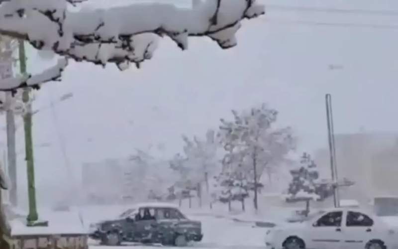 برف و باران آسمان اصفهان را در بر میگیرد