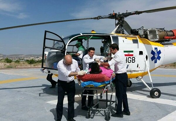 انتقال هوایی ۲ بیمار از شهرضا به اصفهان